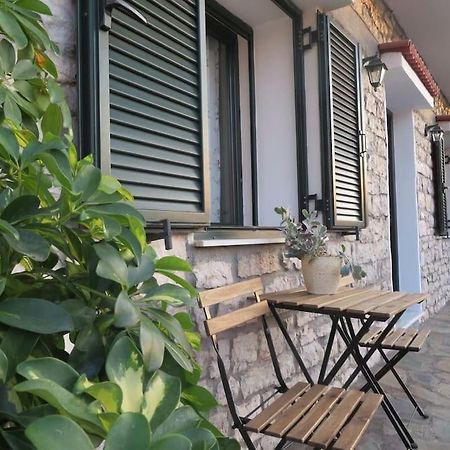 Το Πέτρινο Apartment Aitoliko Ngoại thất bức ảnh
